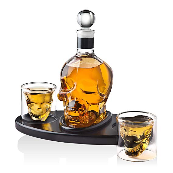 6. Skull set whiskey decanter.