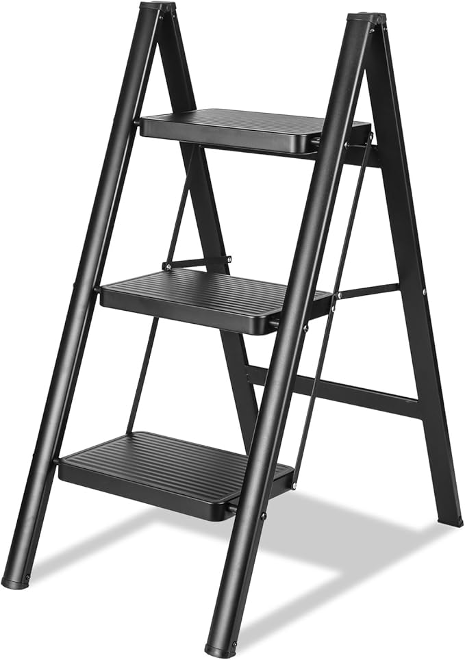 8. Rubbermaid 3-Step Aluminum Step Stool with Oversized Project Tray